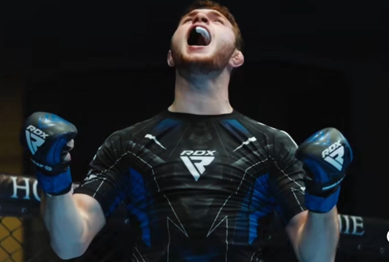 Suleimanov wins junior light heavyweight world title